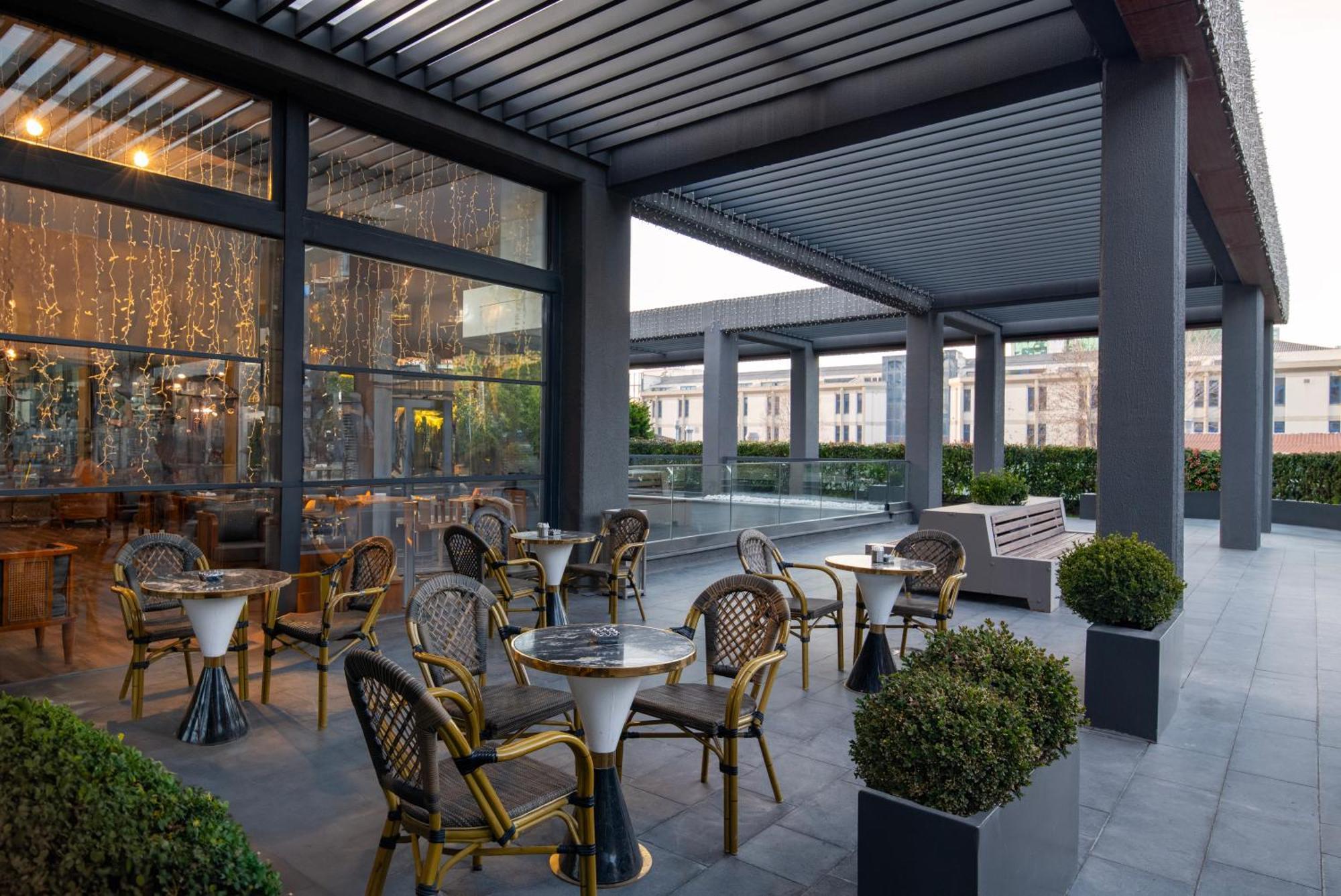 Movenpick Living Istanbul West Hotel Exterior photo