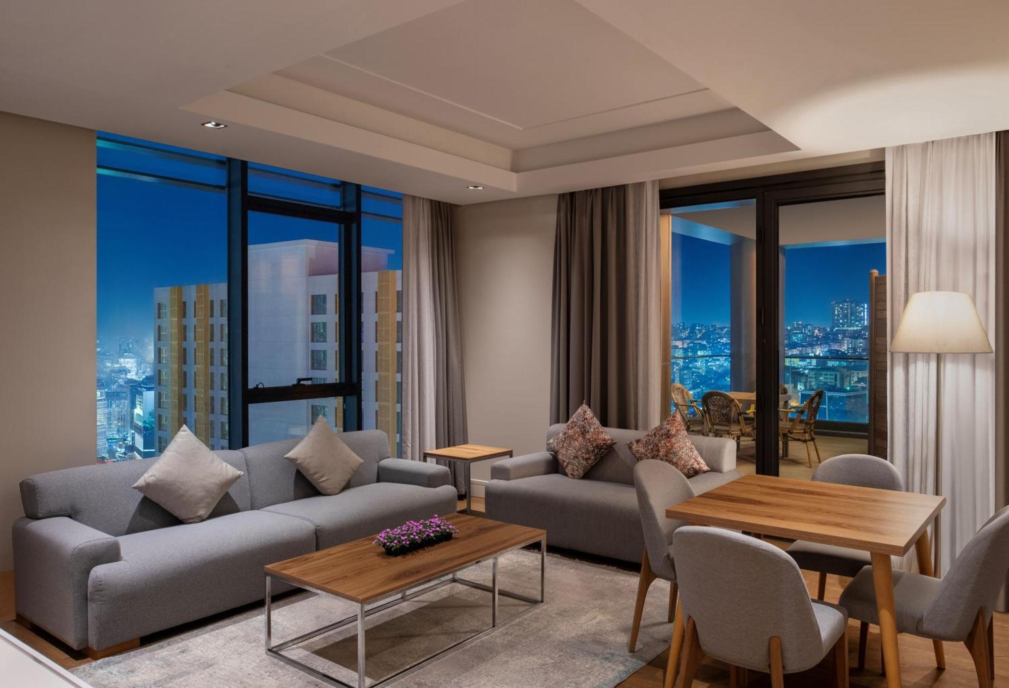 Movenpick Living Istanbul West Hotel Exterior photo