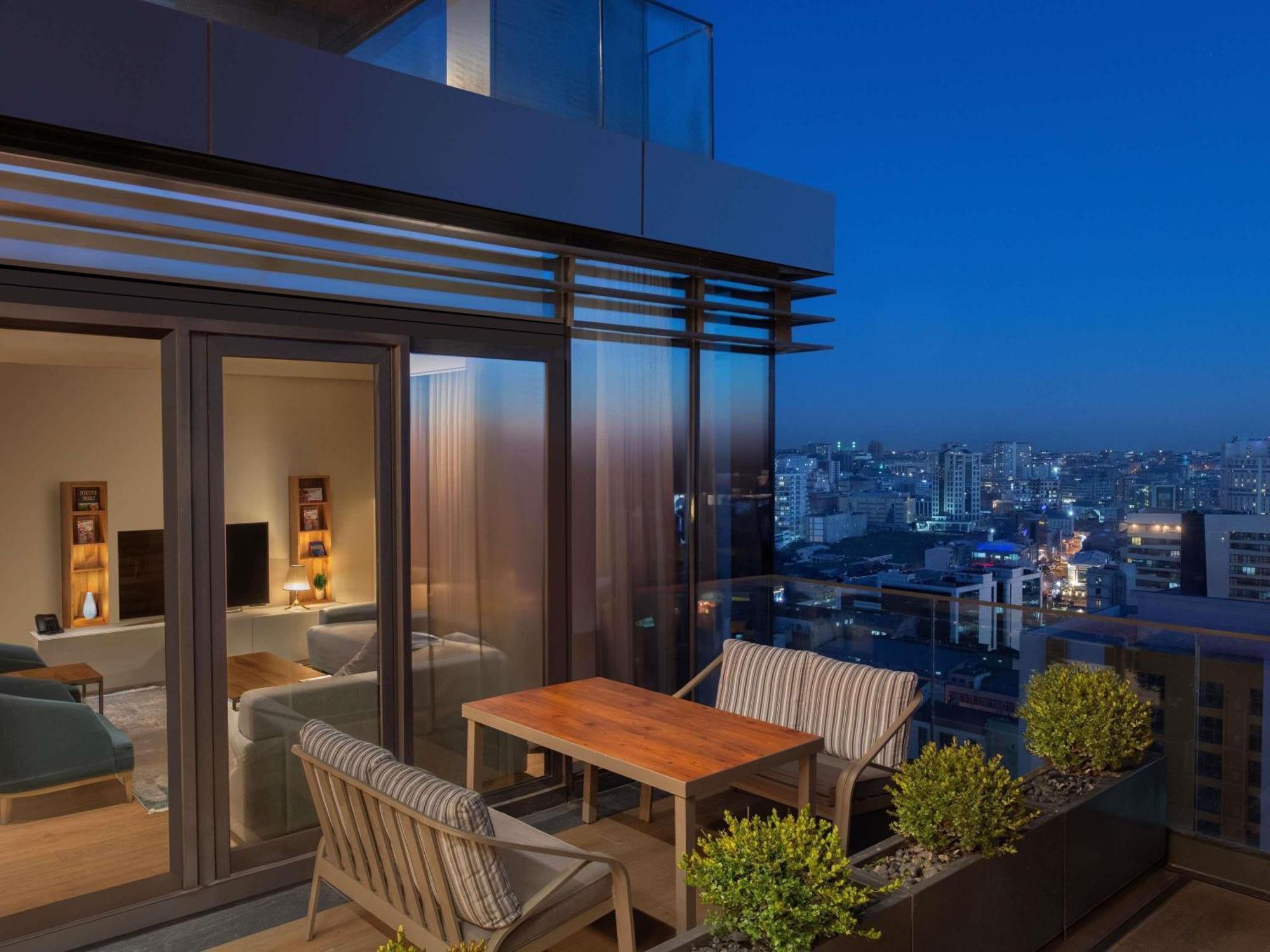 Movenpick Living Istanbul West Hotel Exterior photo
