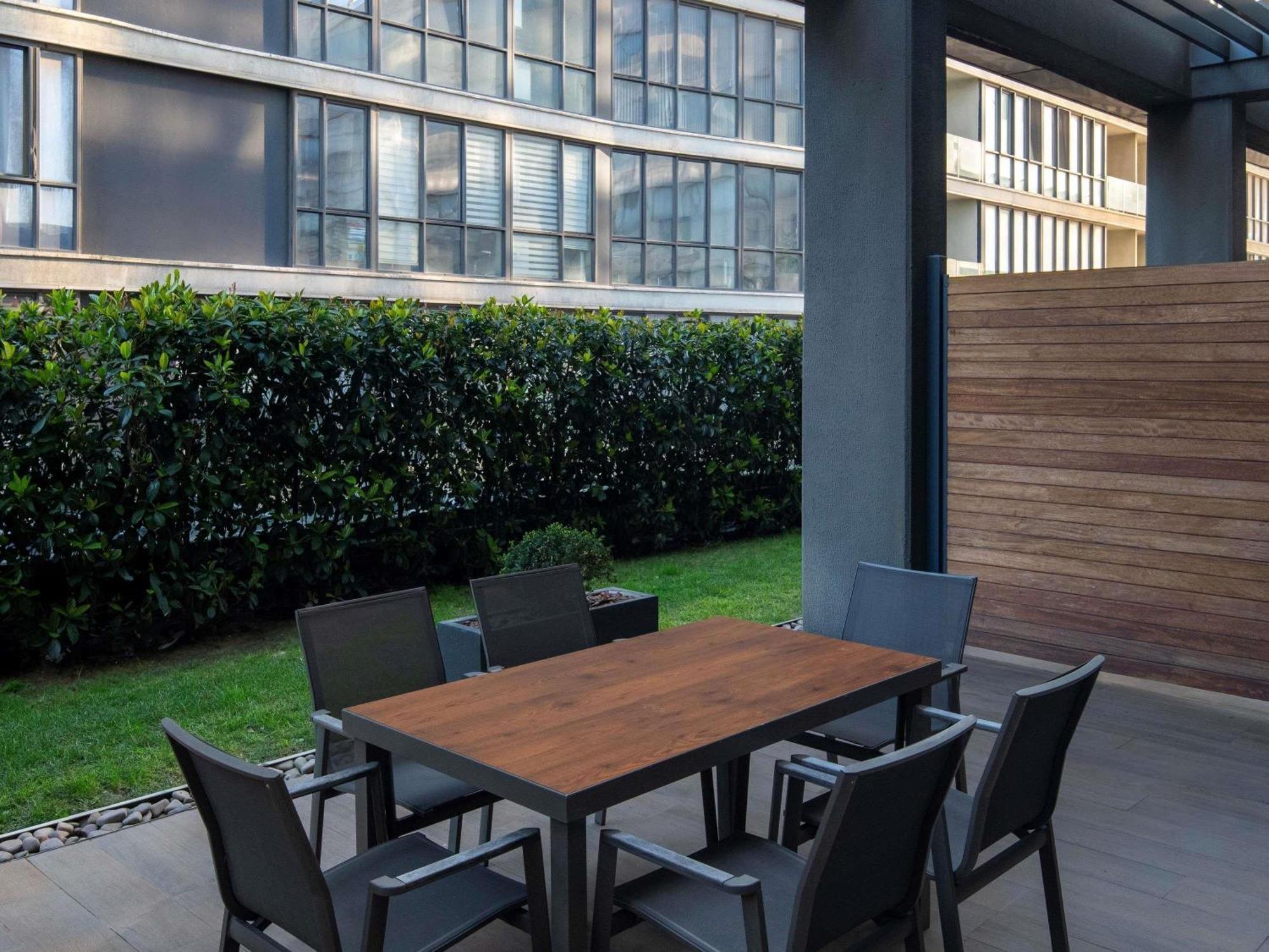 Movenpick Living Istanbul West Hotel Exterior photo